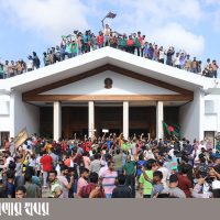 যে জুলাই জন্ম দিয়েছে নতুন আশার, নতুন স্বপ্নের- শহীদদের সেই স্বপ্নেরা কতটা বাস্তবতার পথ ধরে হাঁটছে; সামনের দিনে অপেক্ষা করছে সেই হিসাব-নিকাশ।
